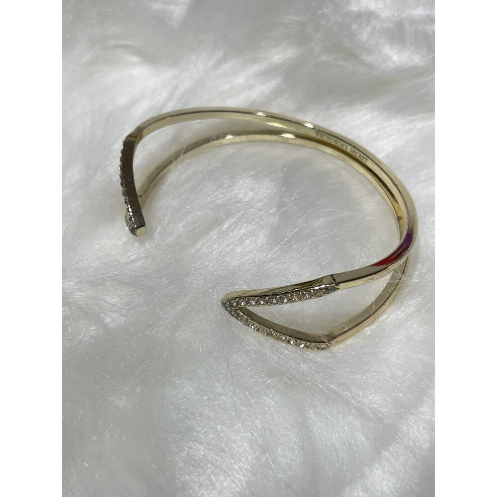 Victorias Secret Rhinestones Gold Tone Bangle Bracelet Fashion Jewelry - Picture 2 of 10